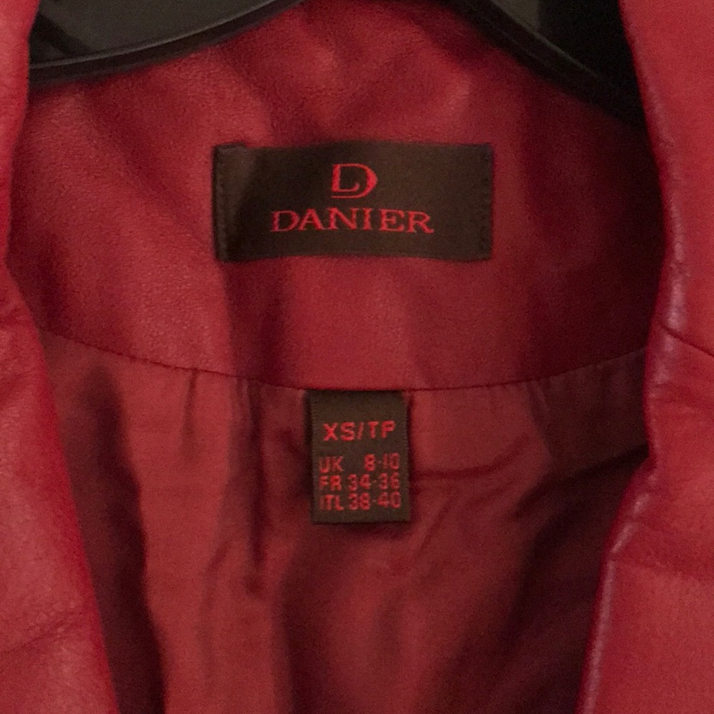 Leather jacket - Picture 2 of 4